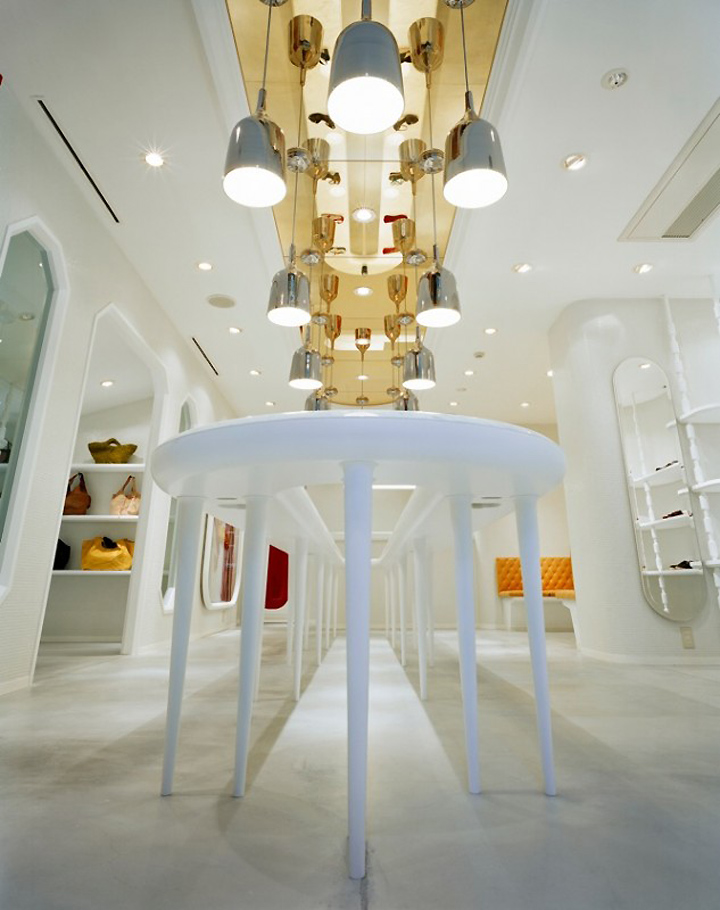 26_Camper-Shop-by-Jaime-Hayon-Tokyo-07.jpg