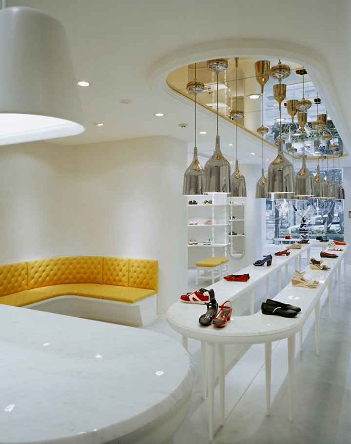28_Camper-Shop-by-Jaime-Hayon-Tokyo-05.jpg
