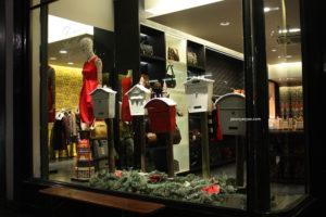 7_Orla-Kiely-Christmas-windows-at-Kings-road-London-300x200.jpg