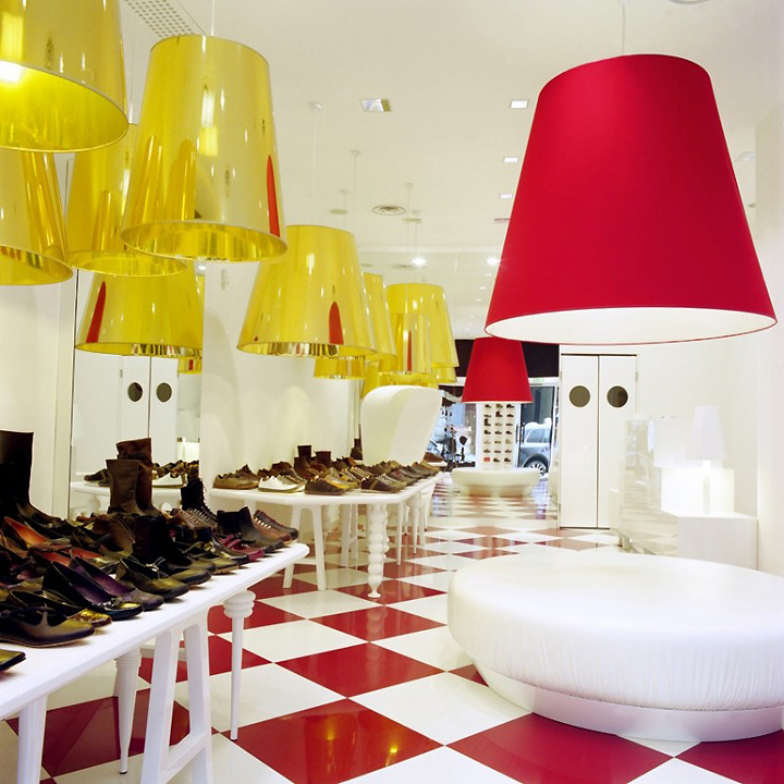 9_Camper-Together-shop-by-Jaime-Hayon-Milan.jpg