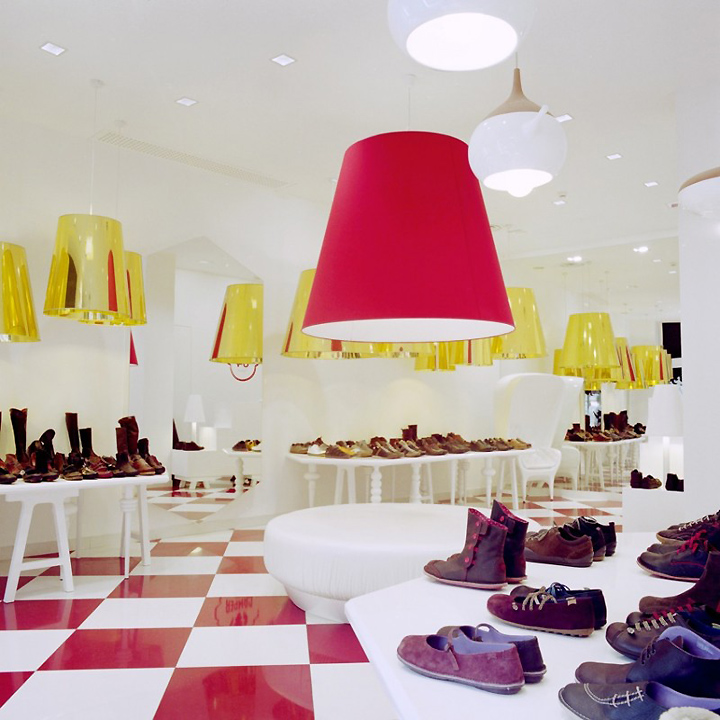 47_Camper-Together-shop-by-Jaime-Hayon-Milan-03.jpg