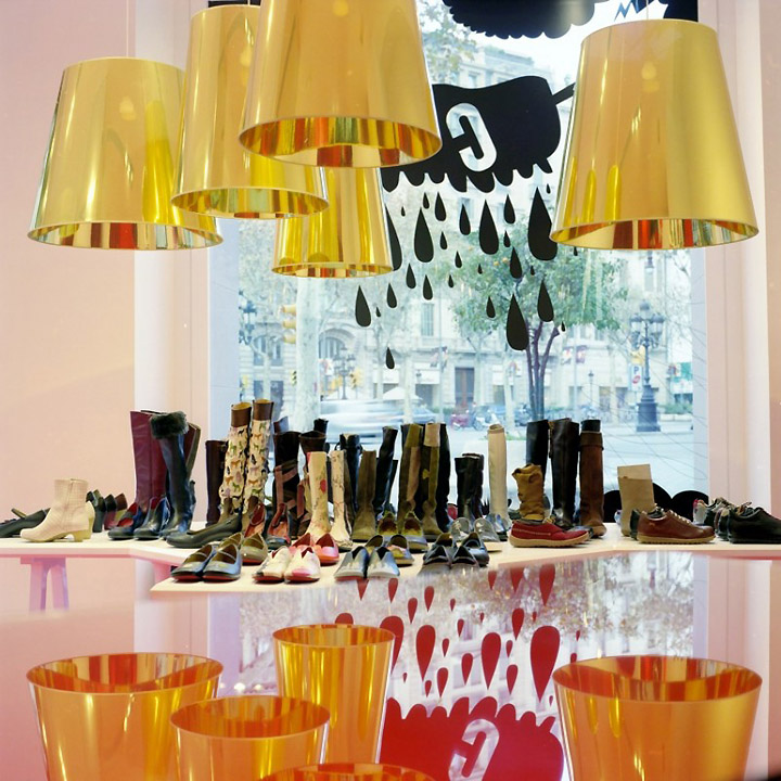 48_Camper-Together-shop-by-Jaime-Hayon-Milan-02.jpg
