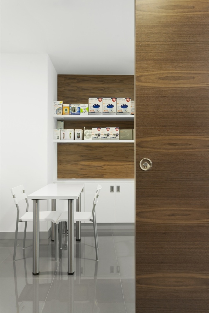 48_Farmacia-Campos-e-Salvador-Lda-e-348-Povoa-de-Varzim-23.jpg