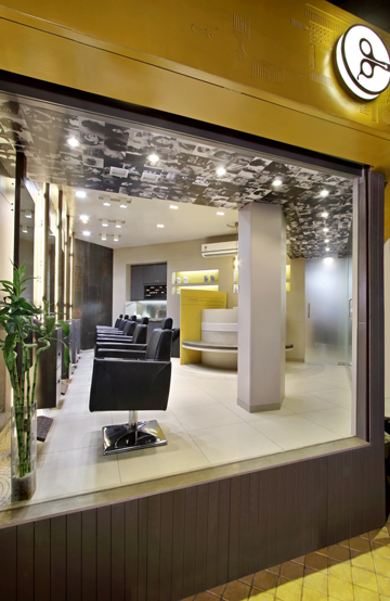 29_Capital-Salon-by-Archis-Patel-Tanvi-Rajpurohit-Vadodara-India-04.jpg