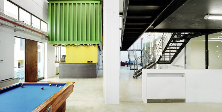 19_Cargo-containers-in-offices-05.jpg