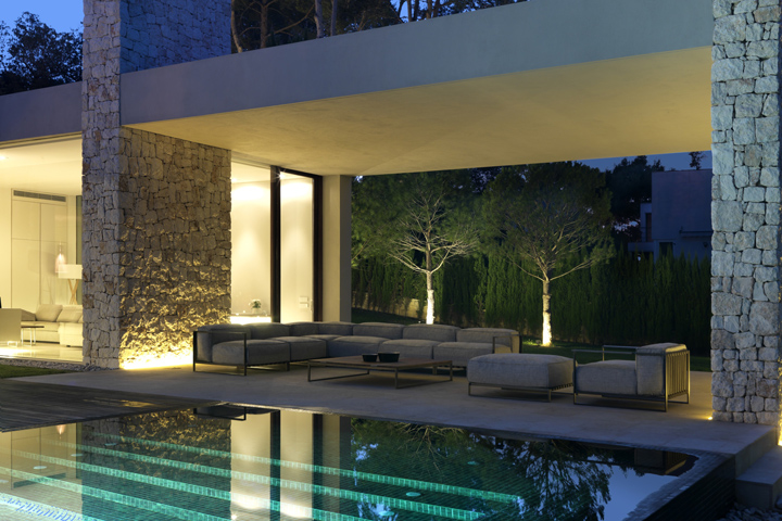 10_Casilda-furniture-by-Ramon-Esteve-for-Talenti-Outdoor-Living.jpg