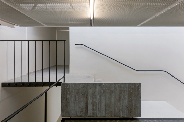 22_Casa-Triangulo-gallery-by-Metro-Arquitetos-Sao-Paulo-Brazil-02.jpg
