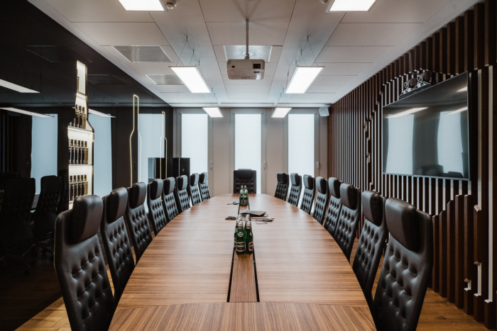 12_CEDC-International-Offices-by-Trzop-Archtekci-04.jpg