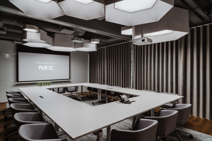 20_CEDC-International-Offices-by-Trzop-Archtekci-12.jpg