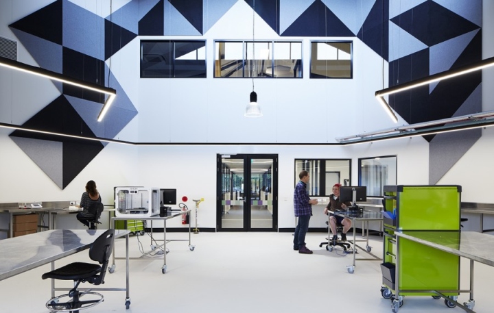 20_Charles-Sturt-University-Engineering-Building-by-ThomsonAdsett-Bathurst-Australia-03.jpg