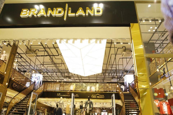 25_Brand-Land-store-by-Mark-Inn-Lahore-Pakistan-08.jpg