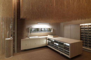 9_Aesop-store-by-March-Studio-Singapore-03-300x200.jpg