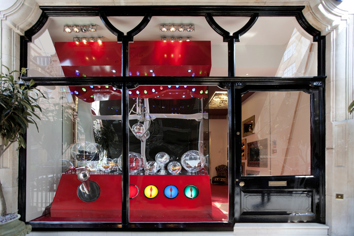 11_Christian-Louboutin-Fun-Fair-Windows.jpg