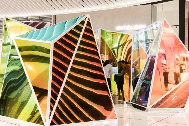 15_Christmas-installation-for-QIC-by-Your-Studio-London-UK02.jpg