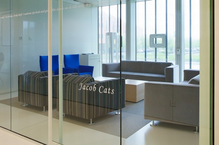 57_CJIB-offices-by-TEAM-4-Architecten-Leeuwarden-Netherlands-31.jpg