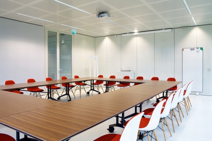 65_CJIB-offices-by-TEAM-4-Architecten-Leeuwarden-Netherlands-23.jpg