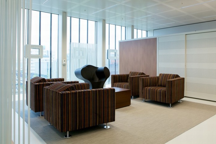 68_CJIB-offices-by-TEAM-4-Architecten-Leeuwarden-Netherlands-20.jpg