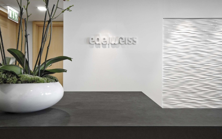 16_Edelweiss-Practice-by-klm-Architekten-Berlin-Germany-06.jpg