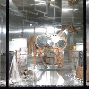 23_Hermes-metal-horse-window-display-Paris-300x300.jpg