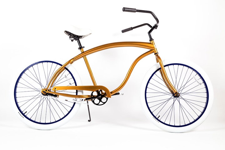 9_Colorful-cruisers-by-Villy-Customs.jpg