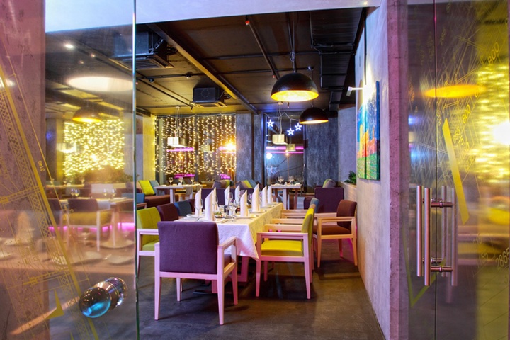 63_Concrete-bar-restaurant-by-Yunakov-Studio-Kiev-Ukraine-13.jpg