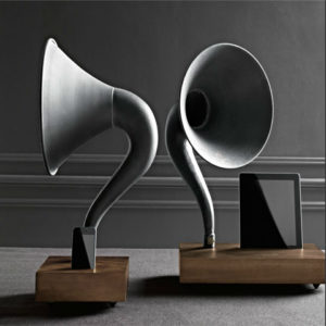 31_iPad-Gramophone-by-Restoration-Hardware-300x300.jpg