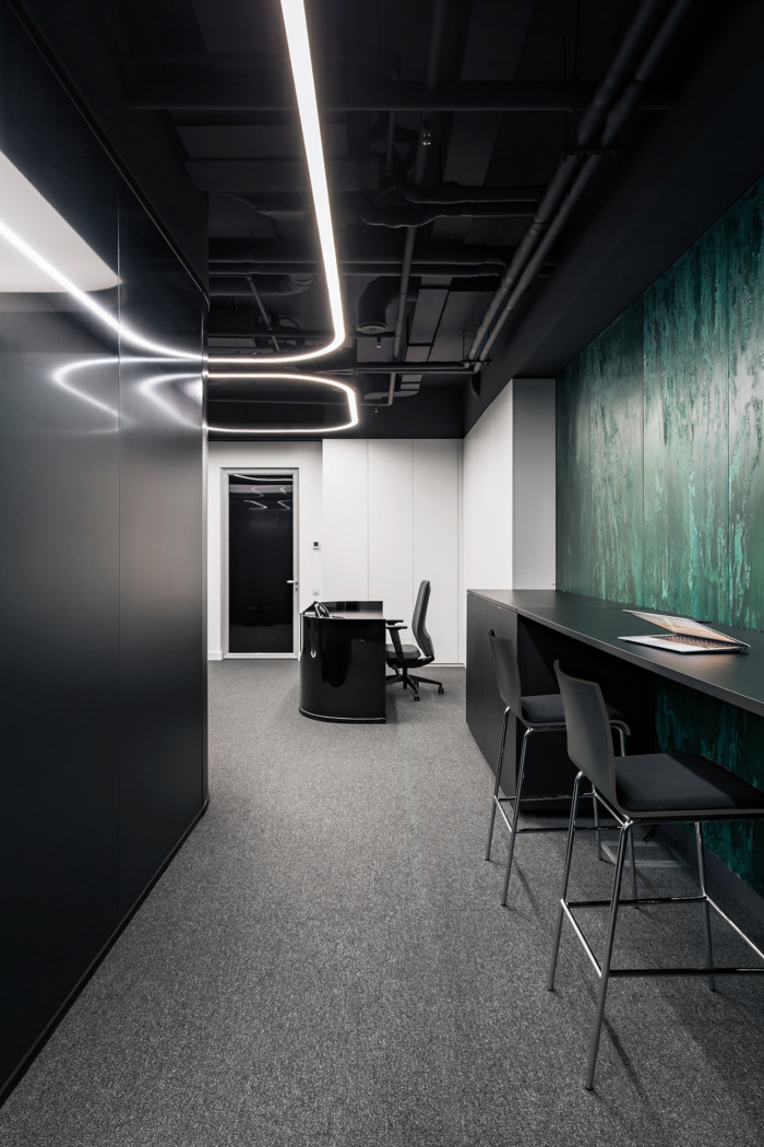 11_Confidential-Client-Offices-by-YODEZEEN-architects-03.jpg
