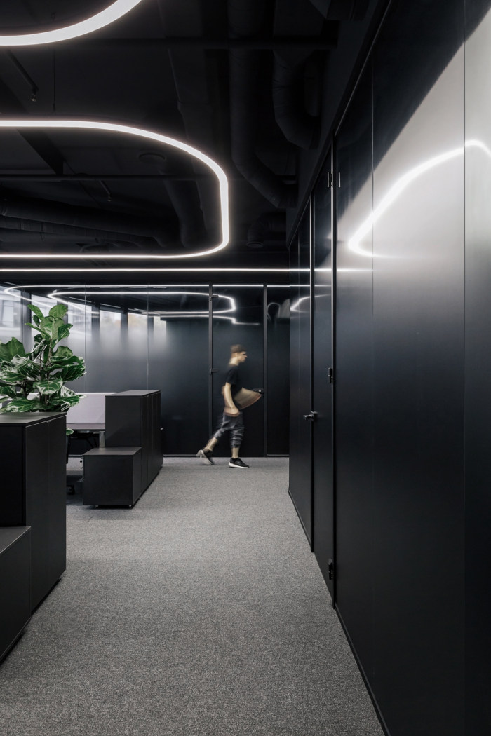 12_Confidential-Client-Offices-by-YODEZEEN-architects-04.jpg