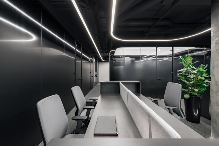 16_Confidential-Client-Offices-by-YODEZEEN-architects-08.jpg