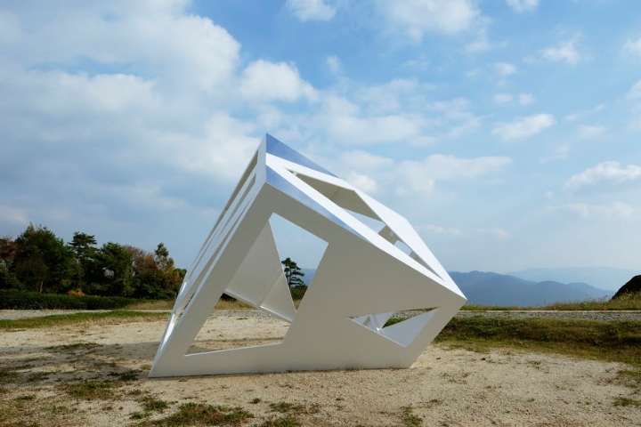 10_Constellation-of-Stargazing-Tea-Rooms-by-Moriyuki-Ochiai-Architects-Bisei-Japan.jpg