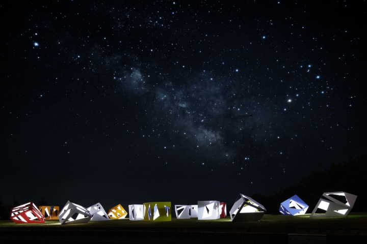 28_Constellation-of-Stargazing-Tea-Rooms-by-Moriyuki-Ochiai-Architects-Bisei-Japan-17.jpg