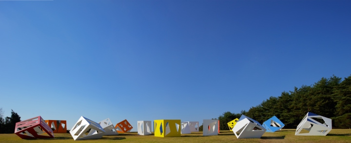 43_Constellation-of-Stargazing-Tea-Rooms-by-Moriyuki-Ochiai-Architects-Bisei-Japan-02.jpg