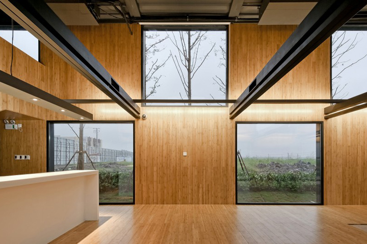 10_Container-Sale-Office-by-Atelier-XUK-Shanghai-China-.jpg