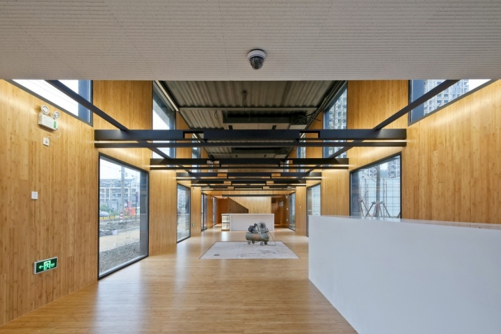 49_Container-Sale-Office-by-Atelier-XUK-Shanghai-China-02.jpg