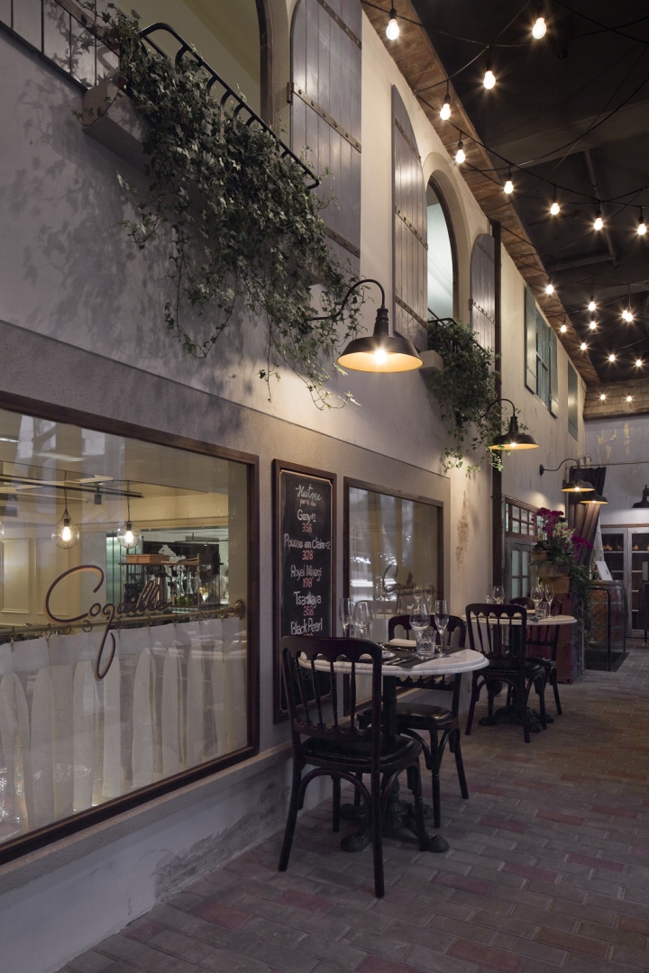 27_Coquille-French-seafood-bistro-by-Lukstudio-Shanghai-China-02.jpg