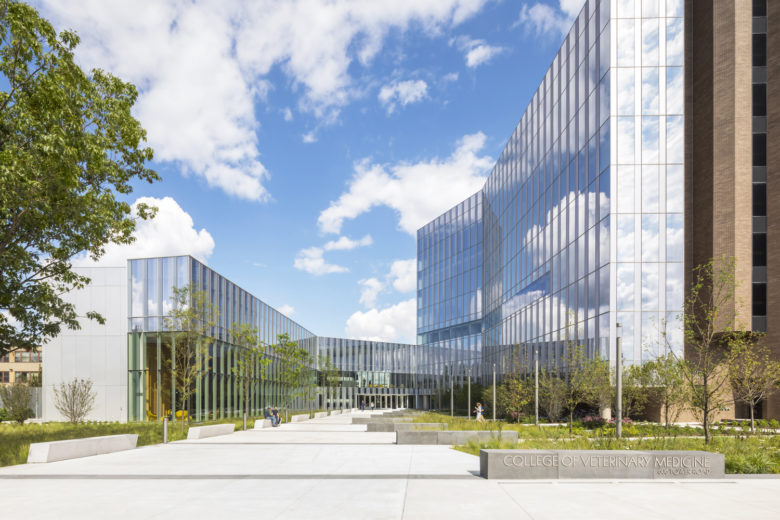 12_Cornell-University-College-of-Veterinary-Medicine-by-WEISS-MANFREDI-12-780x520.jpg