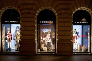 8_il-Bacio-di-Stile-windows-2014-winter-Budapest-Hungary-300x200.jpg