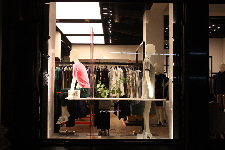 8_COS-windows-at-Regent-street-London.jpg