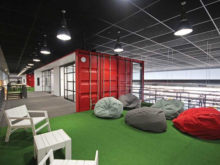 23_Cotton-On-Offices-Distribution-Center-by-PTID-Geelong-Australia4.jpg