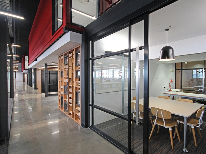 25_Cotton-On-Offices-Distribution-Center-by-PTID-Geelong-Australia6.jpg